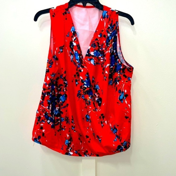 Tops - Floral blouse, sleeveless top size Large